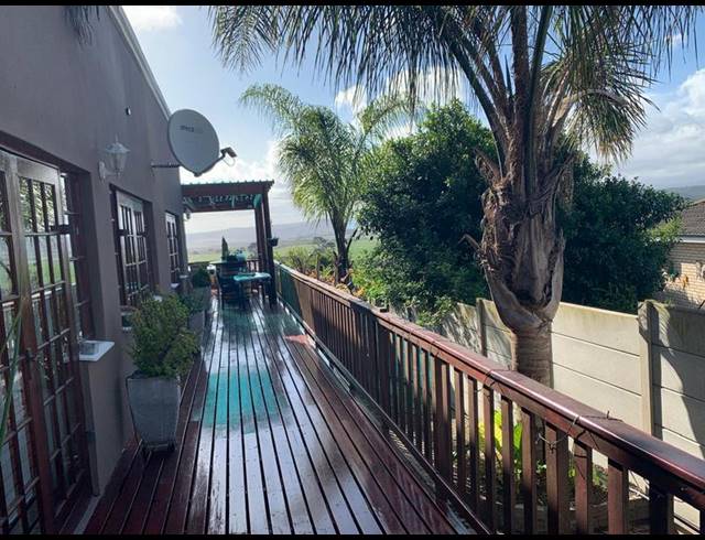 4 BEDROOM HOUSE FOR SALE IN FRAAIUITSIG